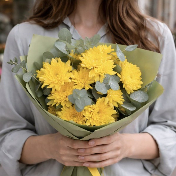 3 желтые кустовые хризантемы