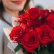 Букет из 13 алых роз