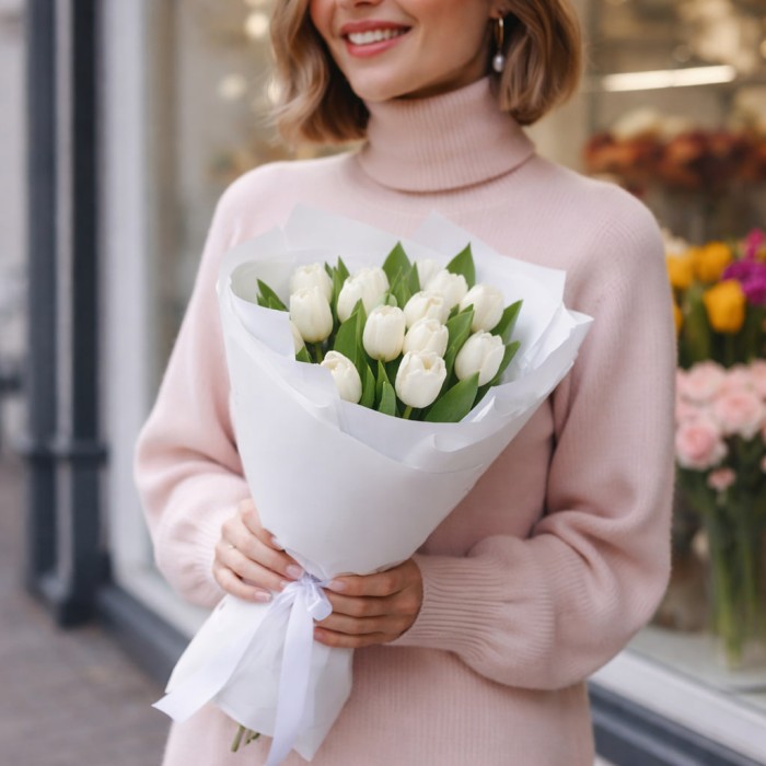 Букет 15 белых тюльпанов