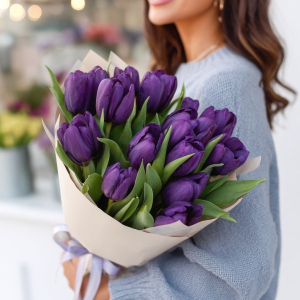 15 фиолетовых тюльпанов