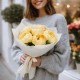 Букет 7 желтых пионов