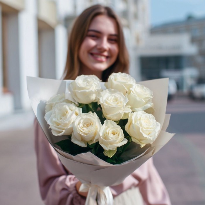 Букет 9 белых роз 50 см Букет 9 белых роз 50 см
