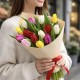 Букет 15 разноцветных тюльпанов