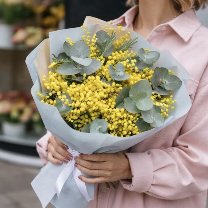 Мимоза с эвкалиптом